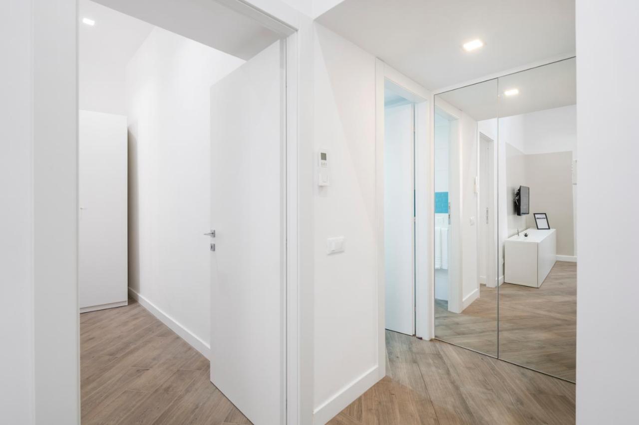 White Flat Cross Apartment Roma Ngoại thất bức ảnh