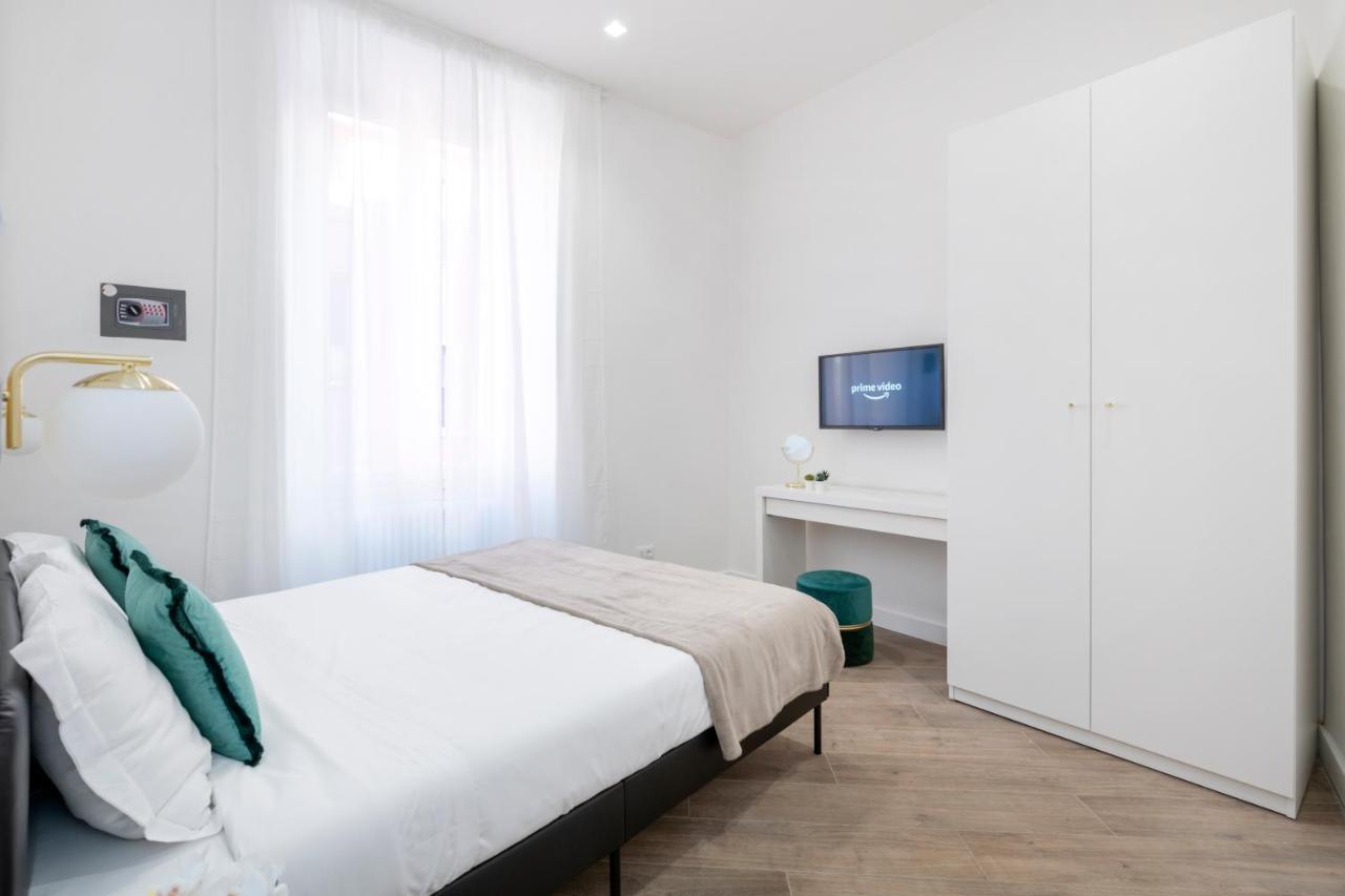 White Flat Cross Apartment Roma Ngoại thất bức ảnh