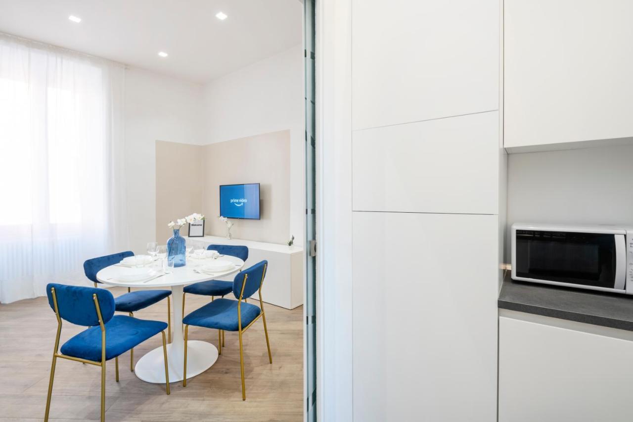 White Flat Cross Apartment Roma Ngoại thất bức ảnh